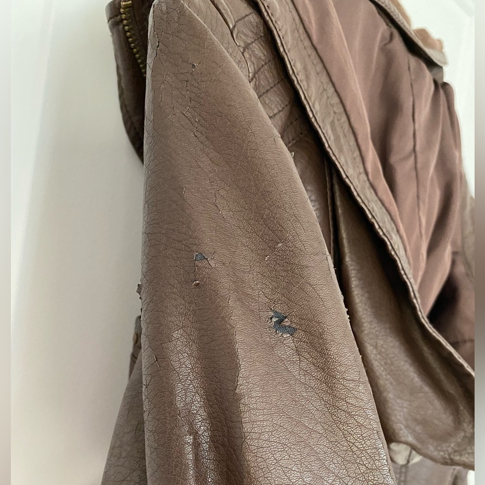 Leather Jacket - Picture 4 of 5
